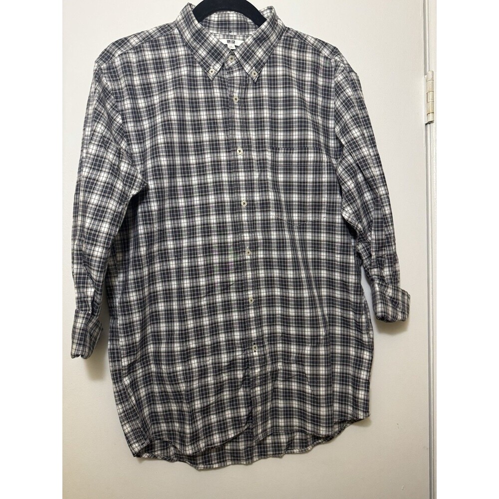 Uniqlo Men’s Plaid Black & White Shirt Size Medium